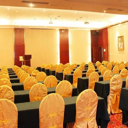 New Beacon Runfeng International Hotel Wuhan Exterior foto