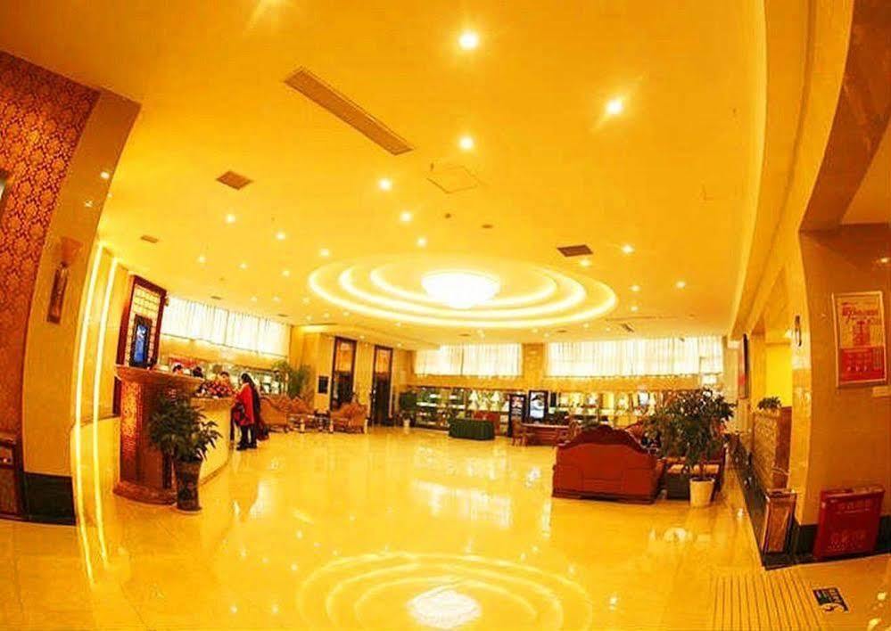 New Beacon Runfeng International Hotel Wuhan Exterior foto