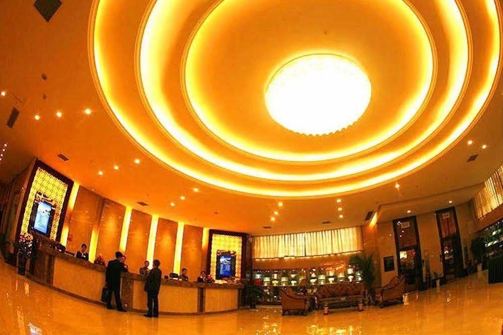 New Beacon Runfeng International Hotel Wuhan Exterior foto