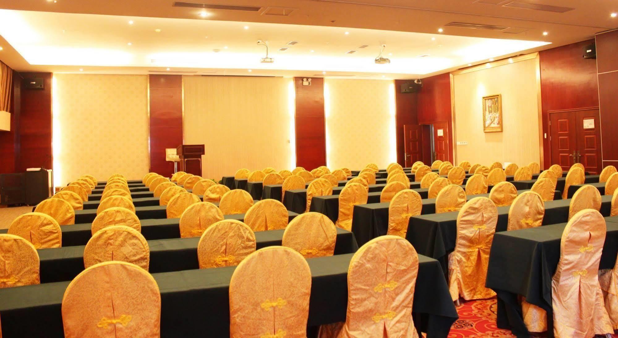 New Beacon Runfeng International Hotel Wuhan Exterior foto